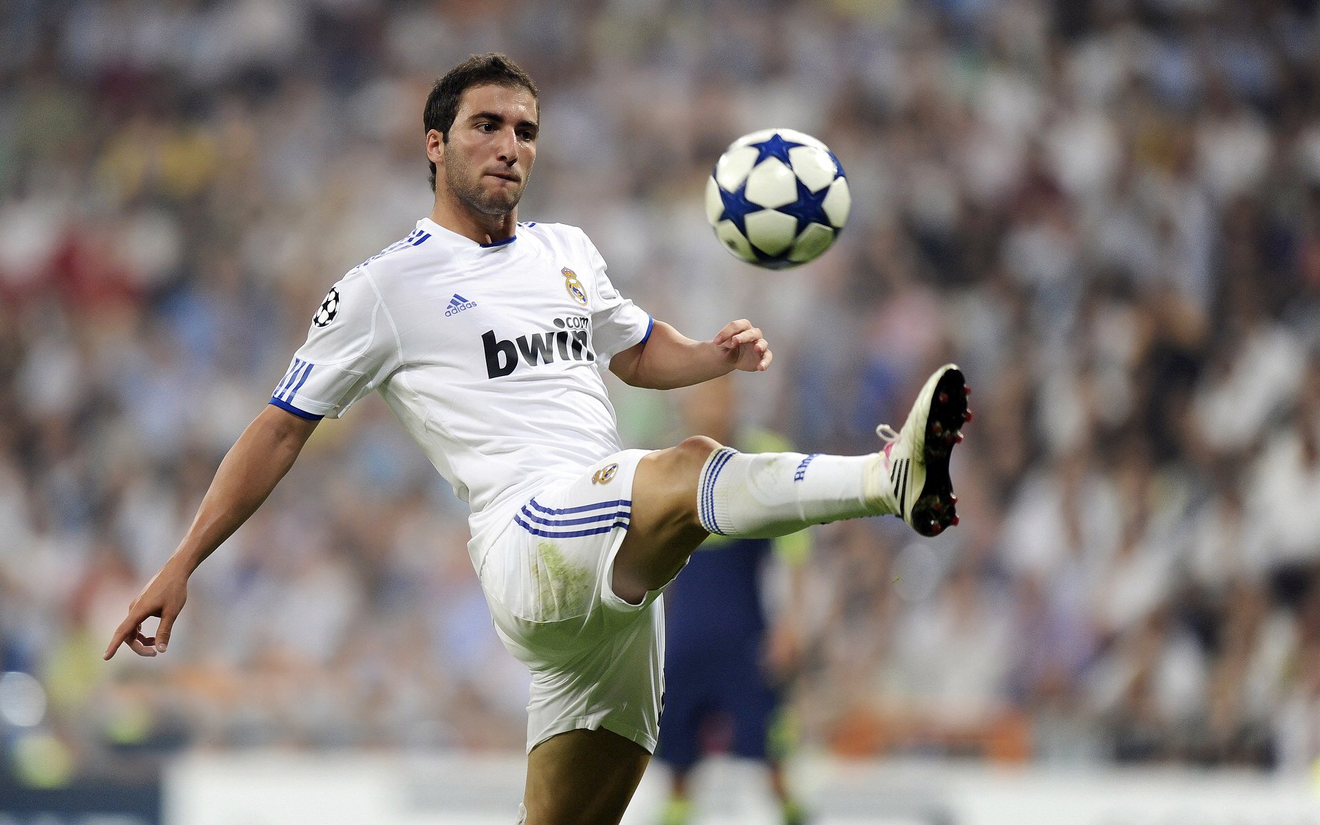 华体会app下载-“滚球运动：三叉湖赛场成新兴运动的竞技中心”